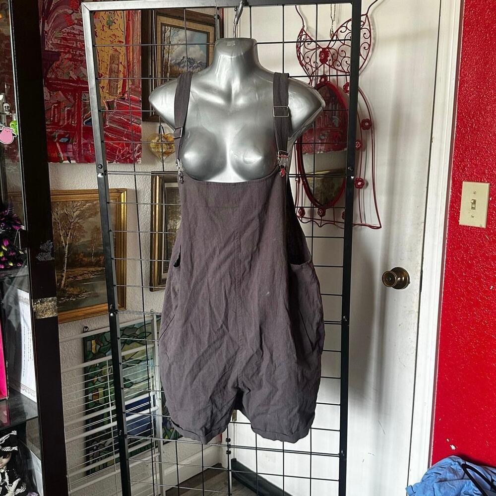 no brand gray overalls shorts, size large